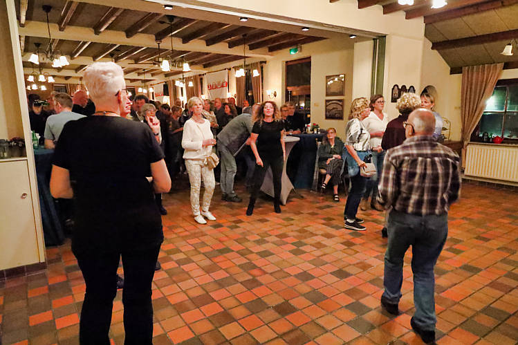 19 okt 2018 - SDWA terug naar de sixties avond met 'The Outlaws'_47